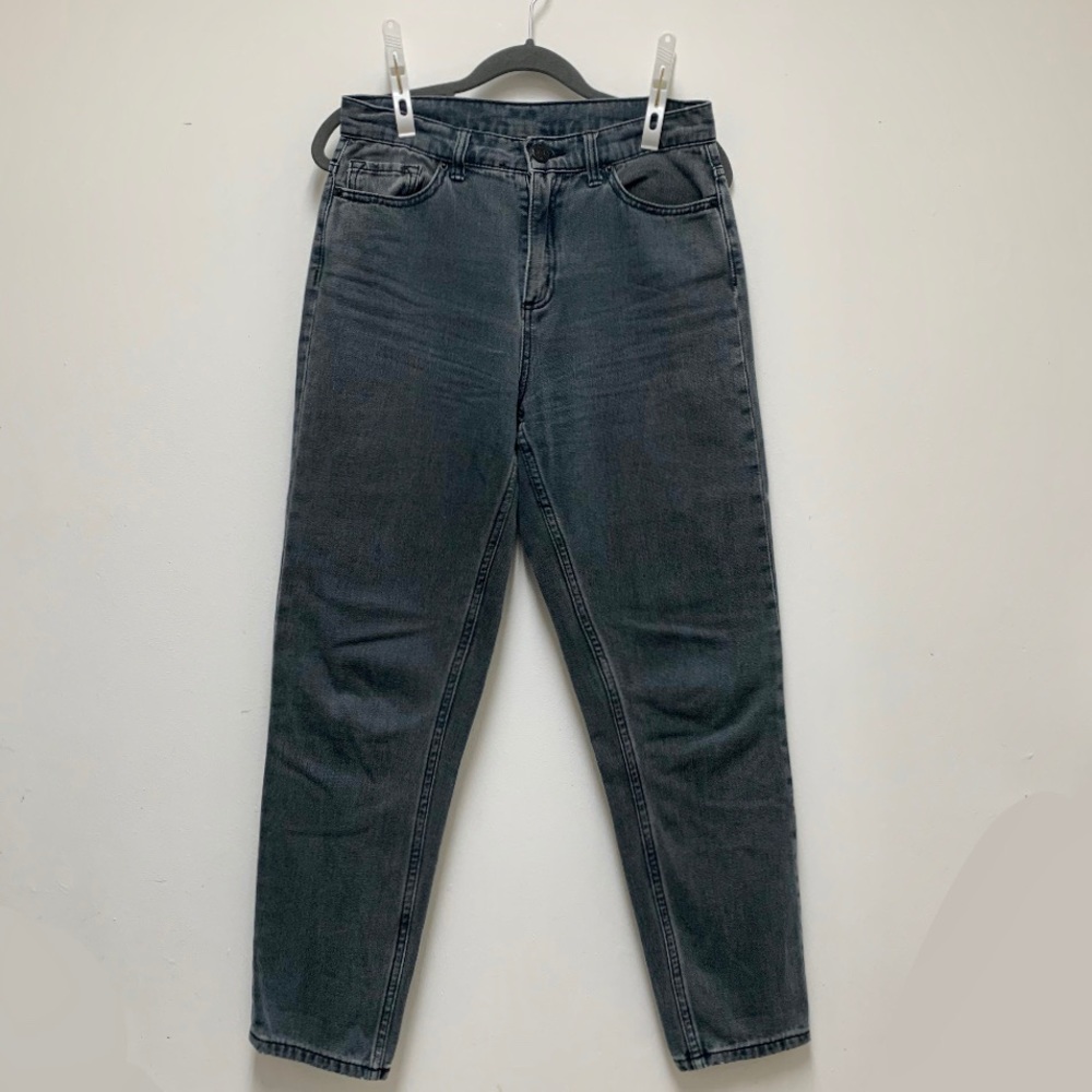 BDG high waisted gray mom jeans, size 26